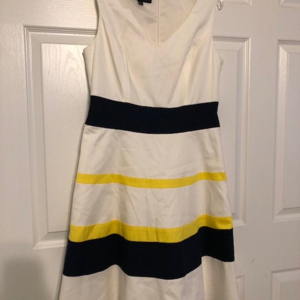 Spring cotton twill dress, A-line, V-neck